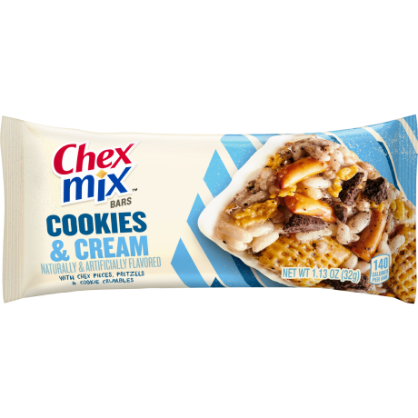 Chex Mix treat bar in Cookies & Cream flavor, front of bar
